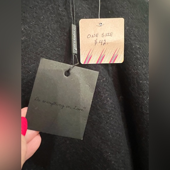 Plaid/Black reversible open front cape. OS - Picture 4 of 5